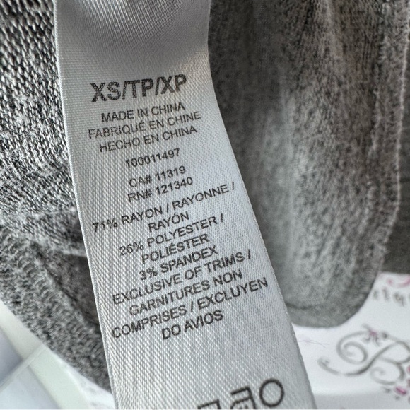 Dynamite top long sleeve zipper zip up grey gold soft stretchy V neck comfy - Picture 7 of 9